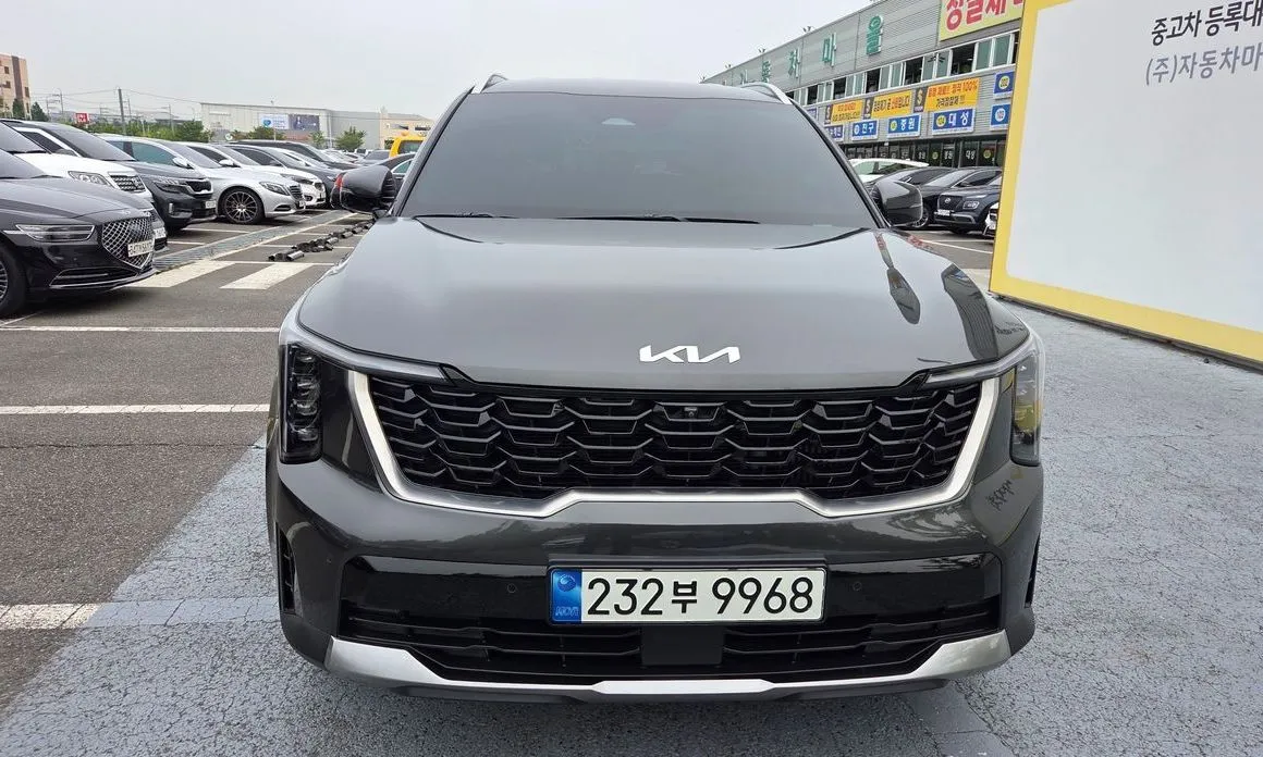 Kia Sorento — фото 8