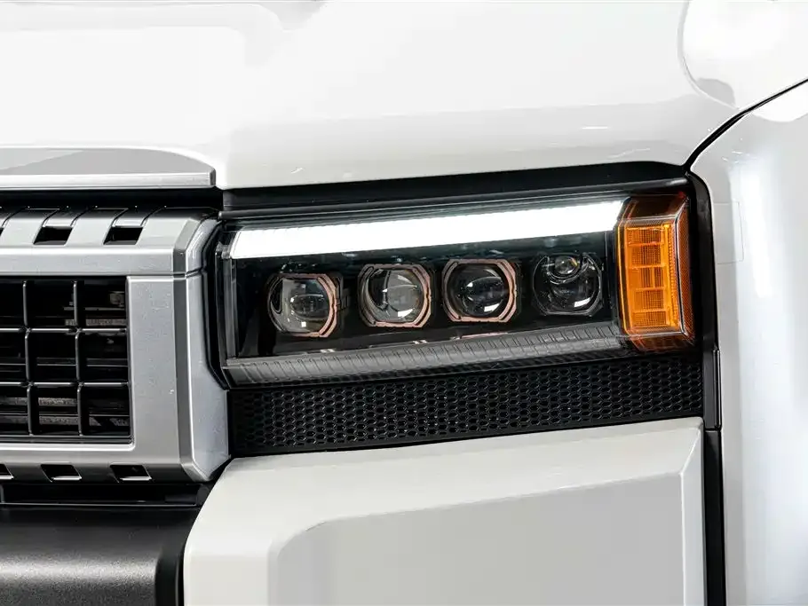 Toyota Prado — фото 10