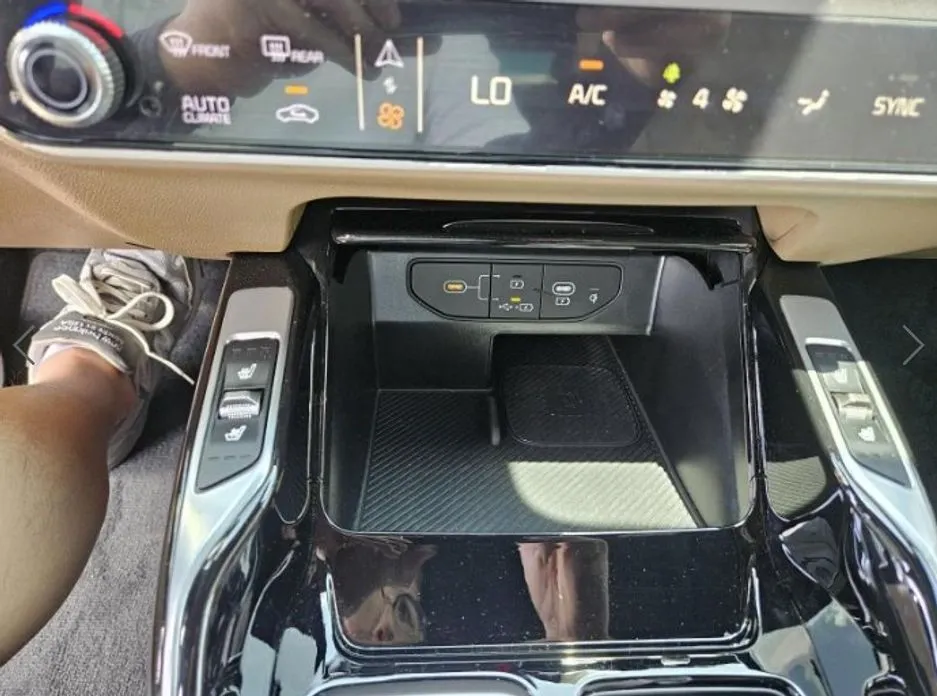 Kia Sorento — фото 7
