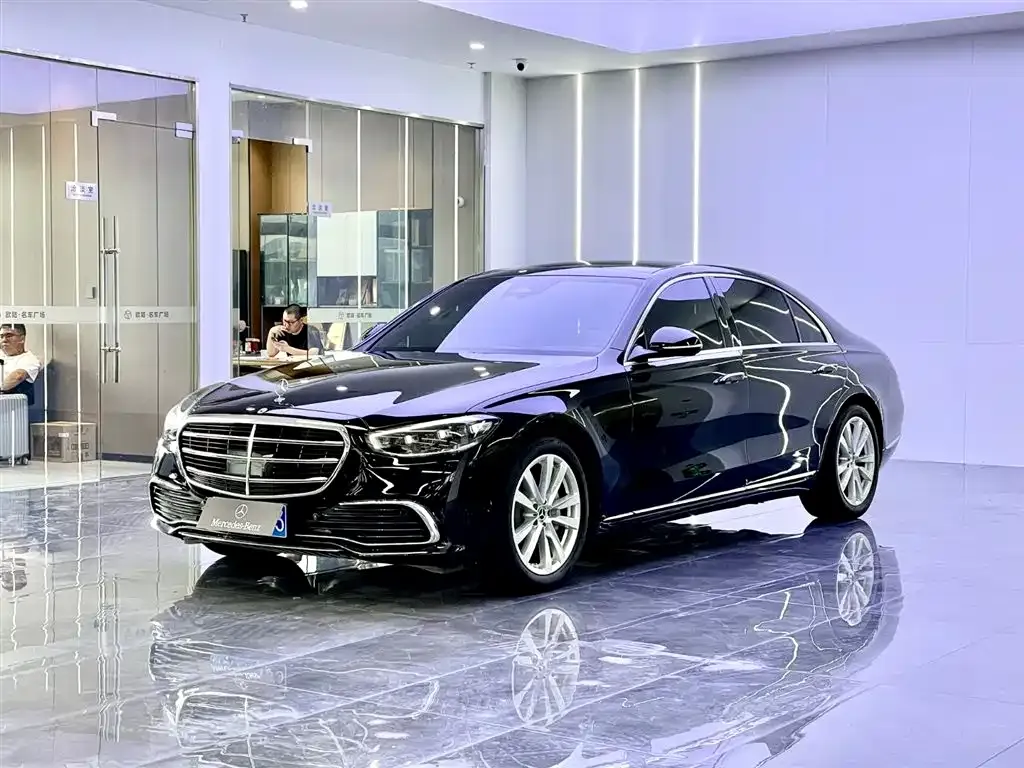 Mercedes-Benz S-Class — фото 1