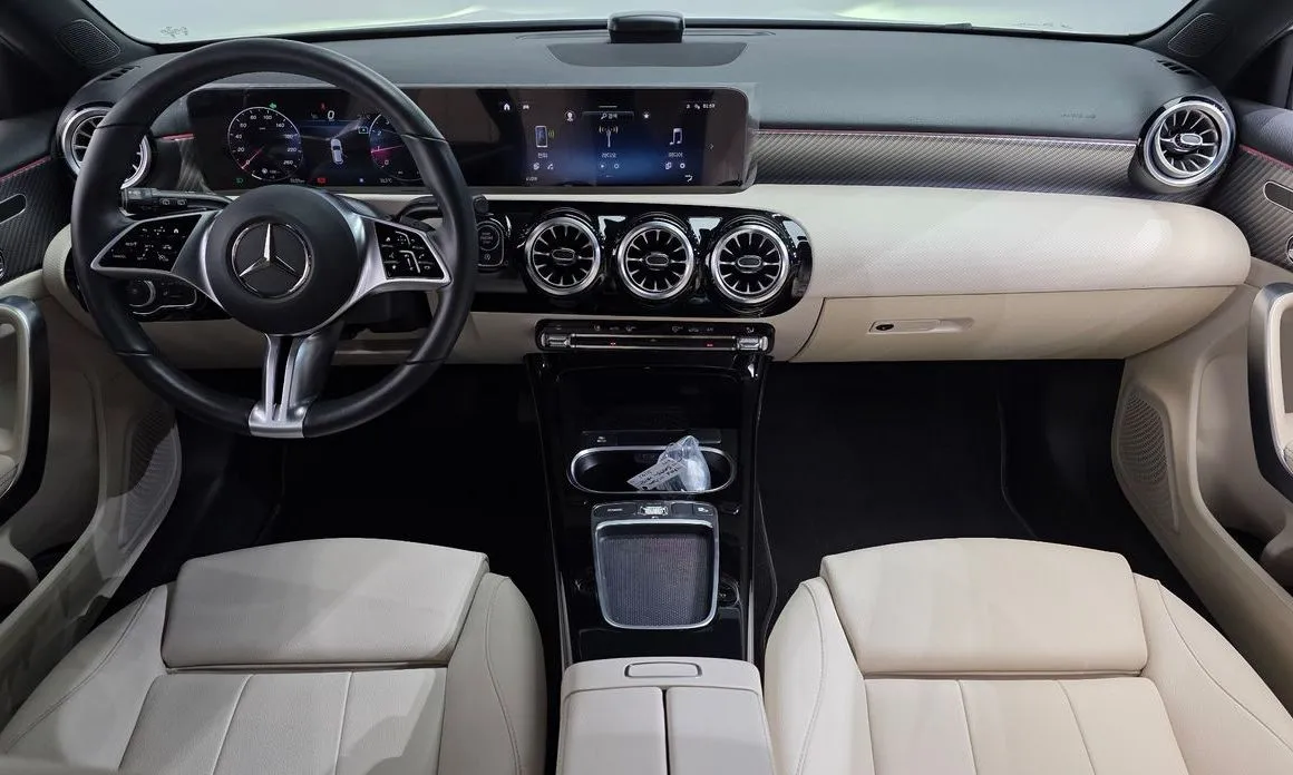 Mercedes-Benz A-Class — фото 10