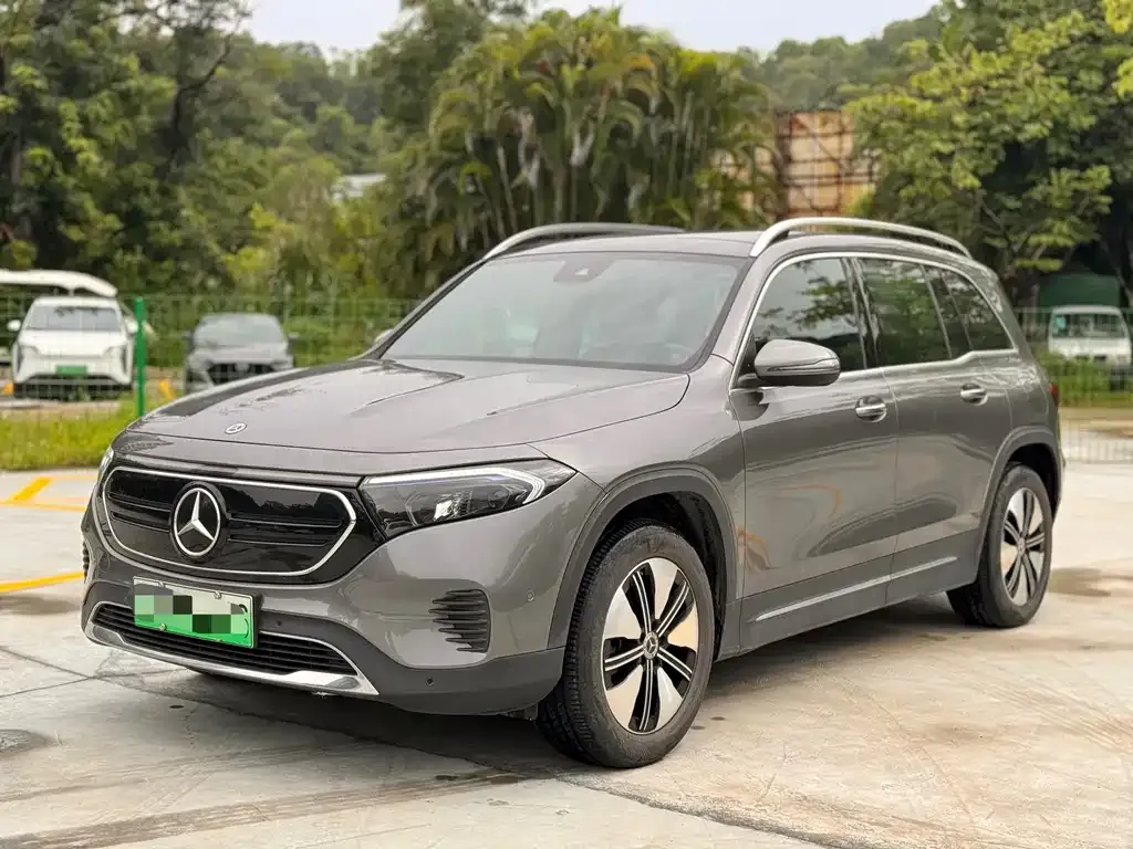 Mercedes-Benz EQB — фото 1