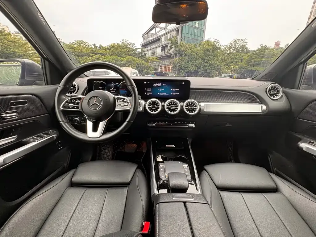Mercedes-Benz EQB — фото 10