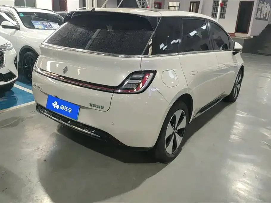 Baojun Yunduo — фото 10