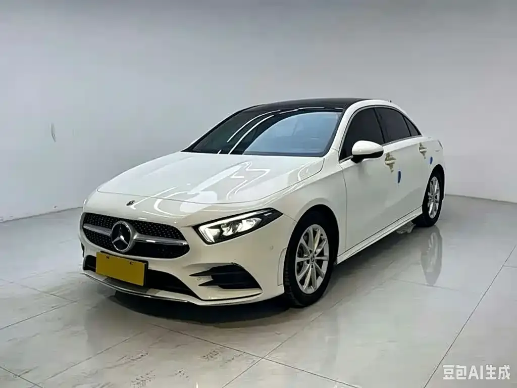 Mercedes-Benz A-Class — фото 1