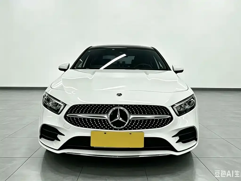 Mercedes-Benz A-Class — фото 7