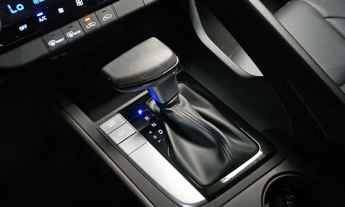 Hyundai AVANTE — фото 6
