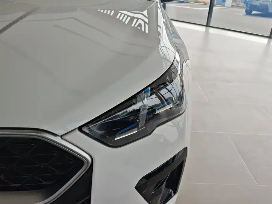 BMW X2 (Import) — фото 8