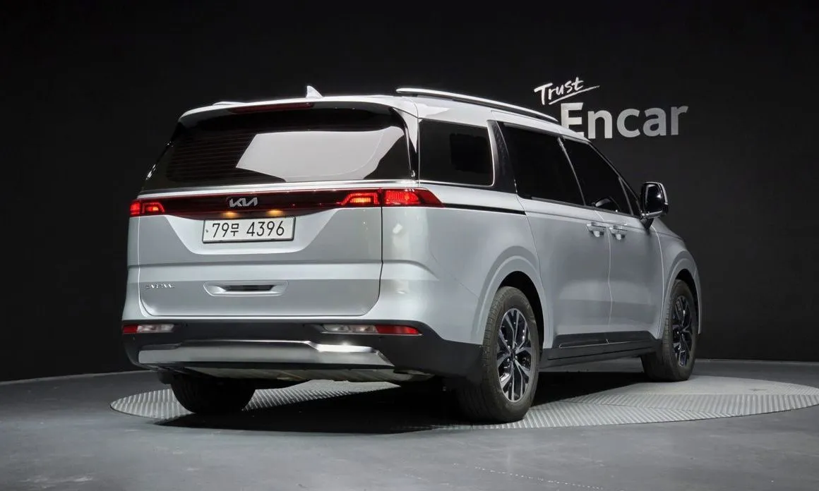 Kia Carnival — фото 3