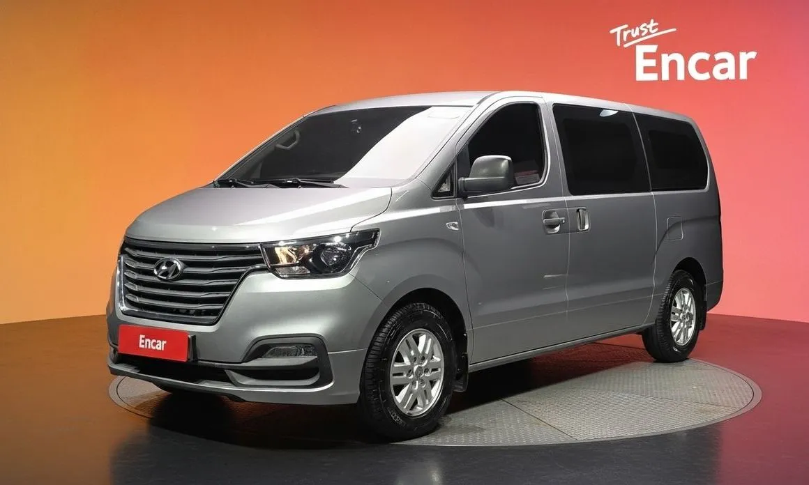 Hyundai Starex — фото 1