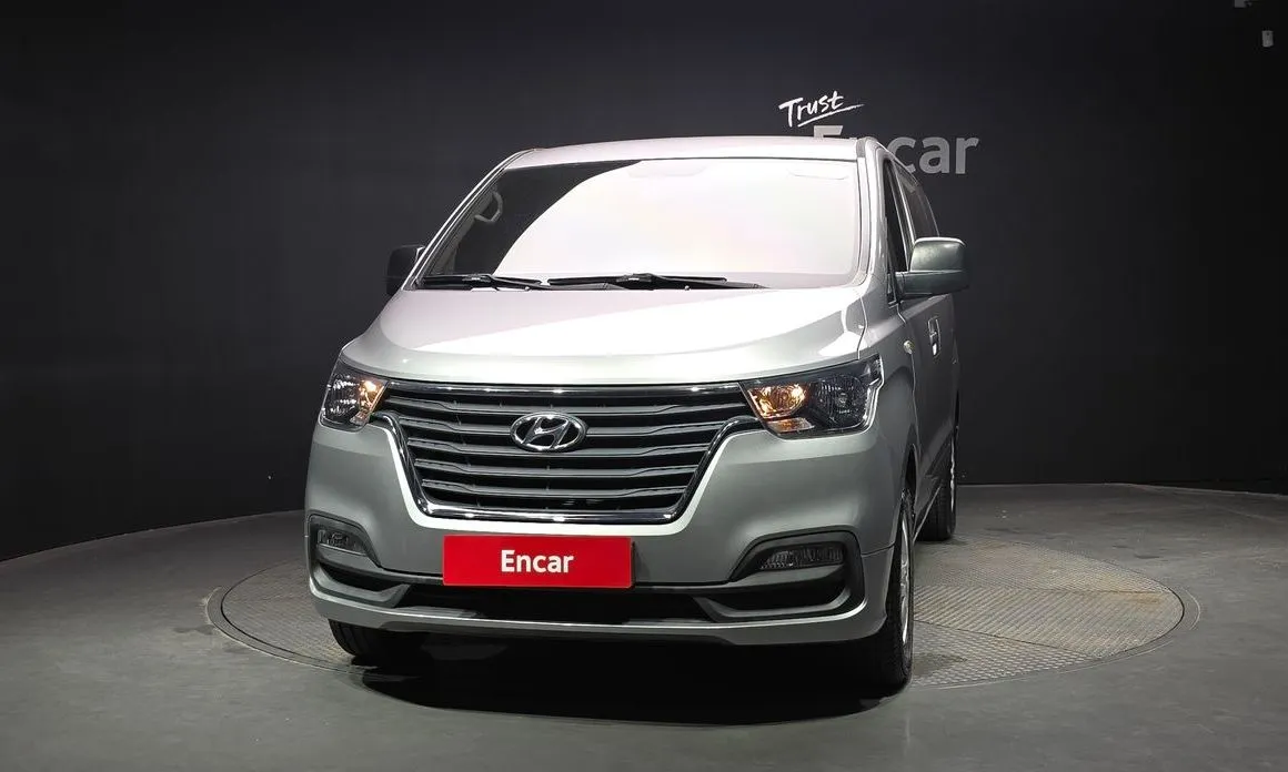 Hyundai Starex — фото 2