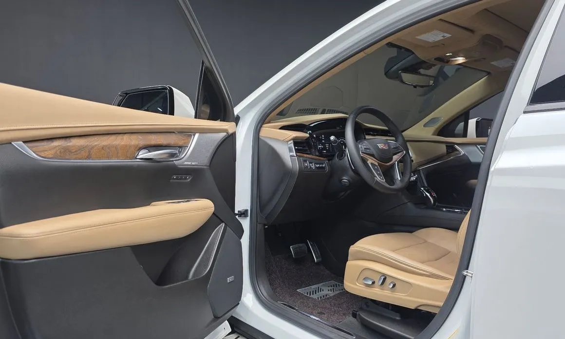 Cadillac XT5 — фото 8