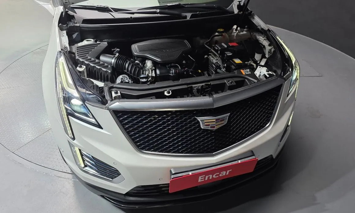 Cadillac XT5 — фото 10