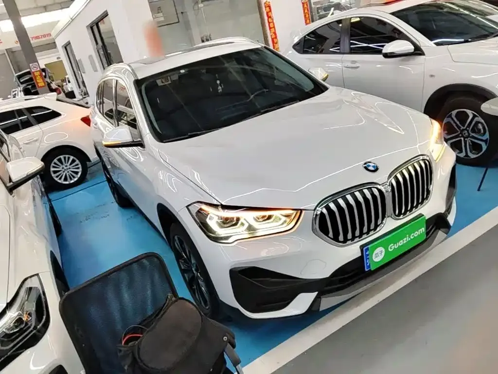 BMW X1 — фото 5
