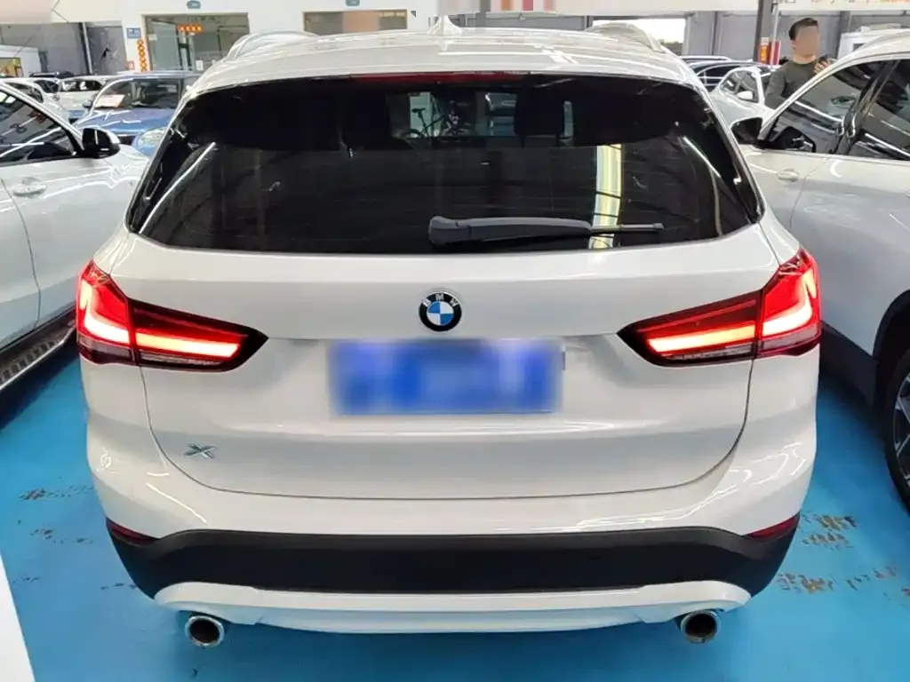 BMW X1 — фото 2