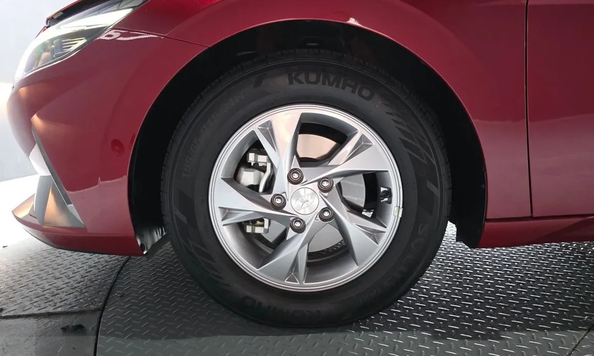 Hyundai AVANTE — фото 4
