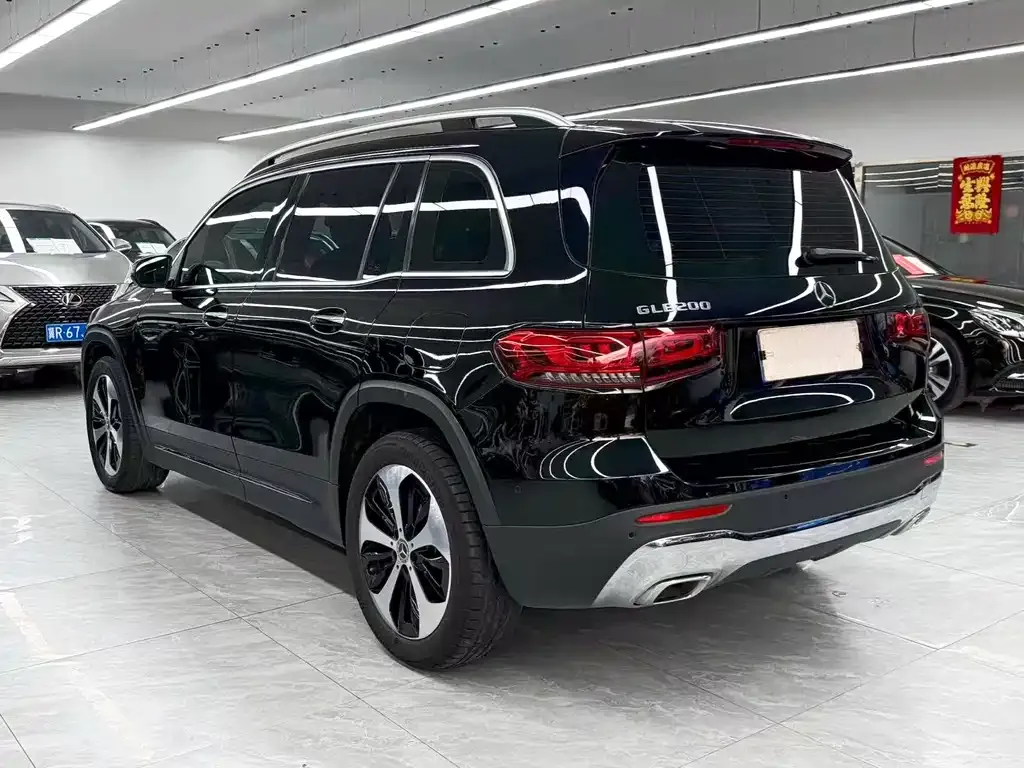 Mercedes-Benz GLB — фото 8