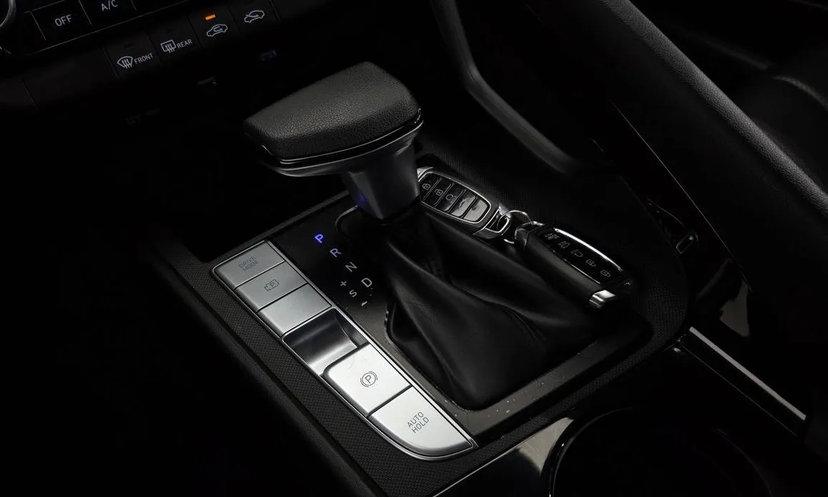 Hyundai AVANTE — фото 6