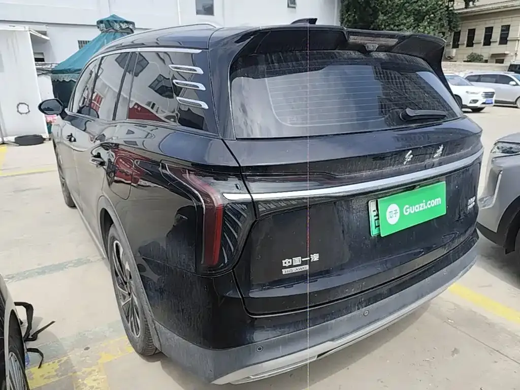 Hongqi HS7 PHEV — фото 3
