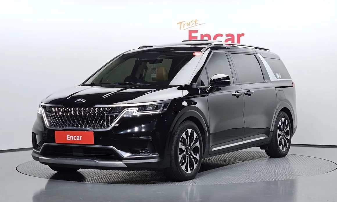 Kia Carnival — фото 1