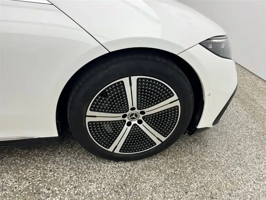 Mercedes-Benz EQS — фото 10