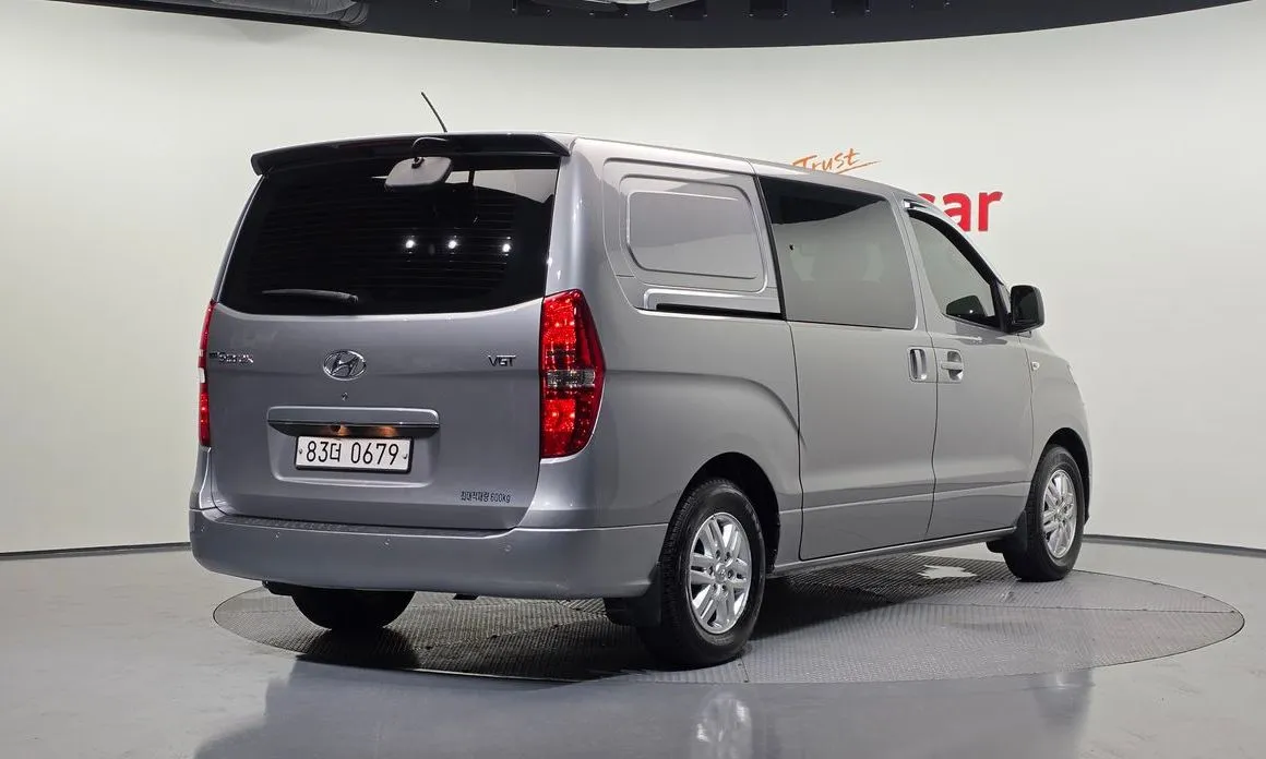 Hyundai Starex — фото 7