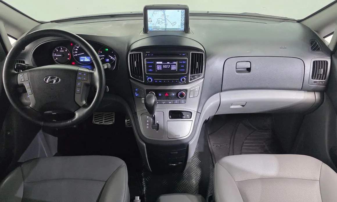 Hyundai Starex — фото 10