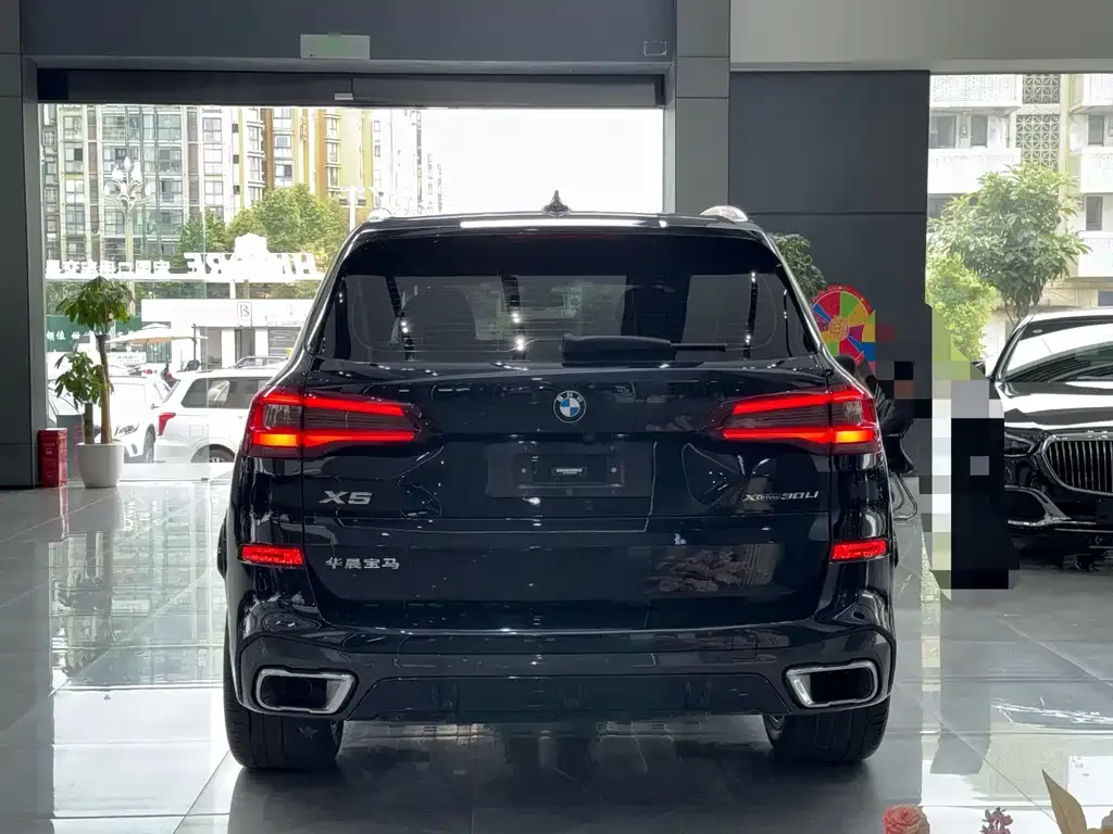BMW X5 — фото 2