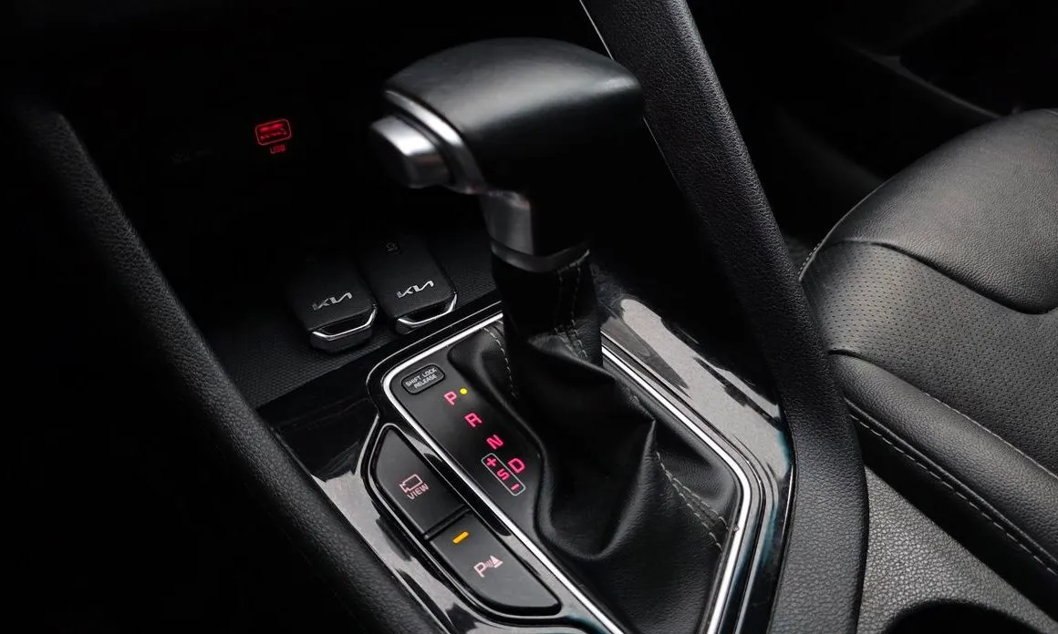 Kia Niro — фото 10
