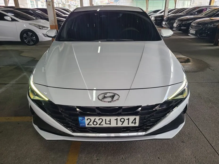Hyundai AVANTE — фото 1
