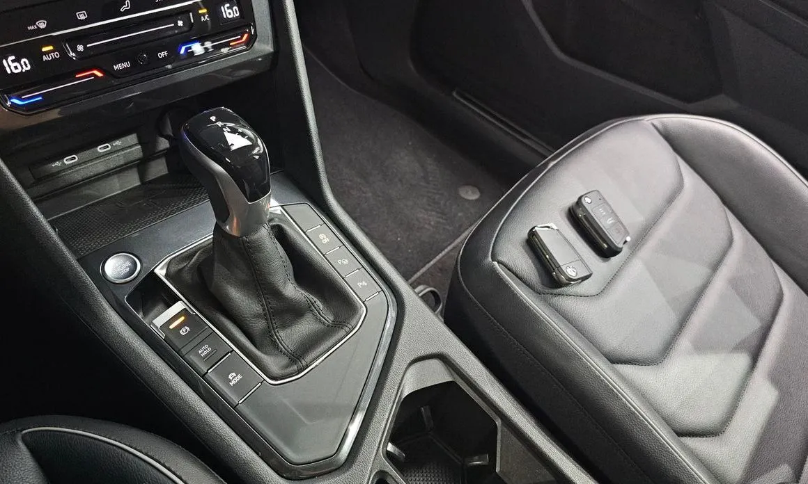 Volkswagen Tiguan — фото 8