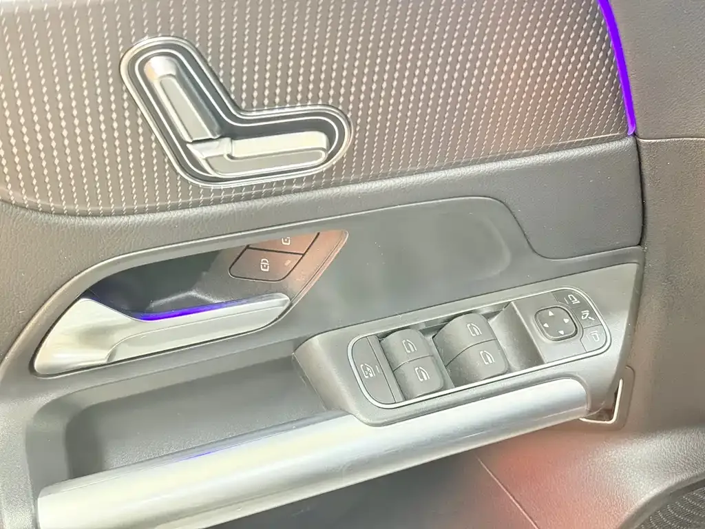 Mercedes-Benz EQA — фото 4
