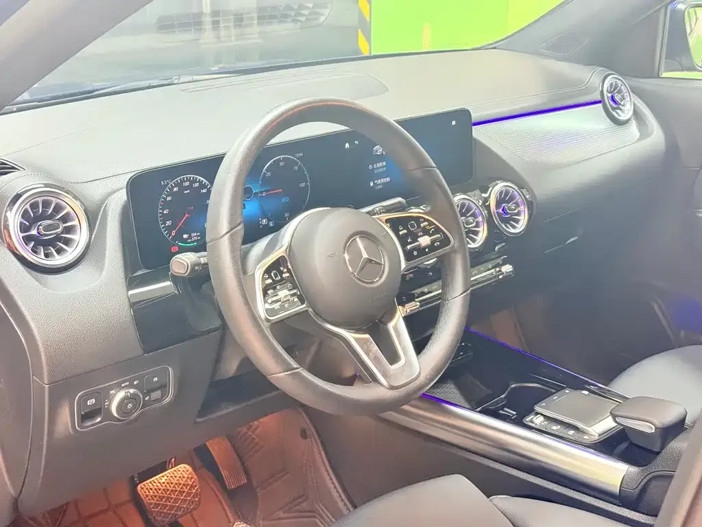 Mercedes-Benz EQA — фото 9