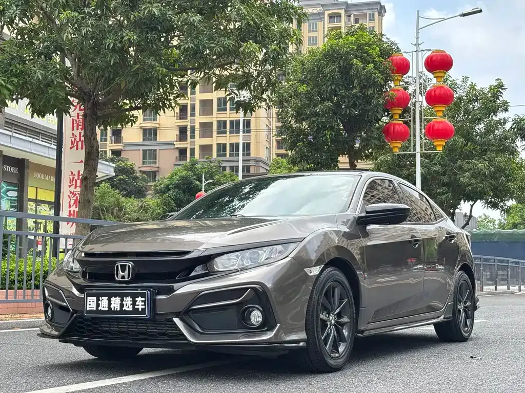 Honda Civic — фото 1