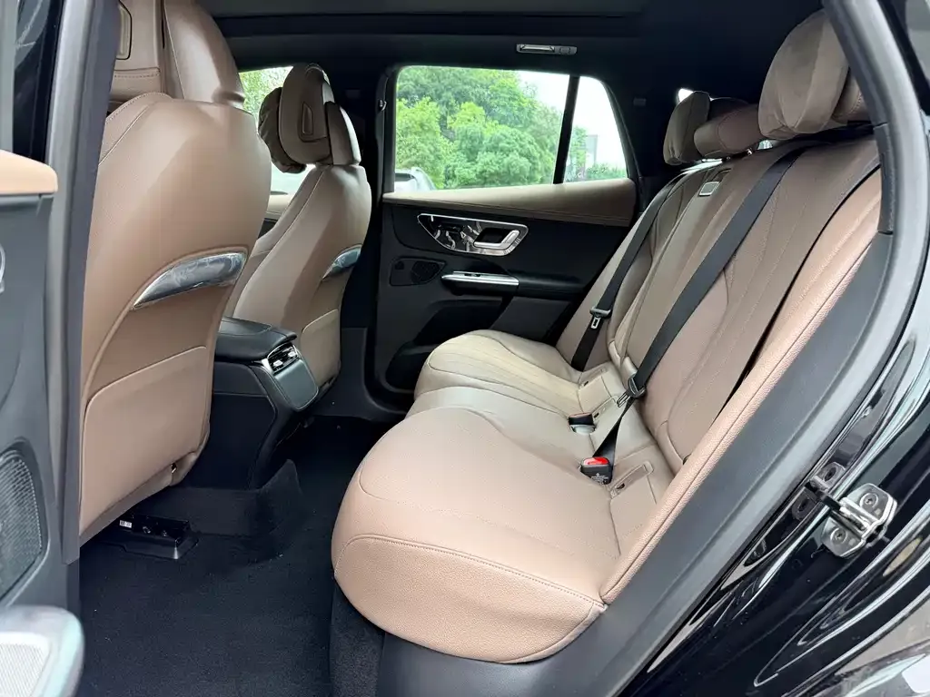 Mercedes-Benz EQE SUV — фото 3