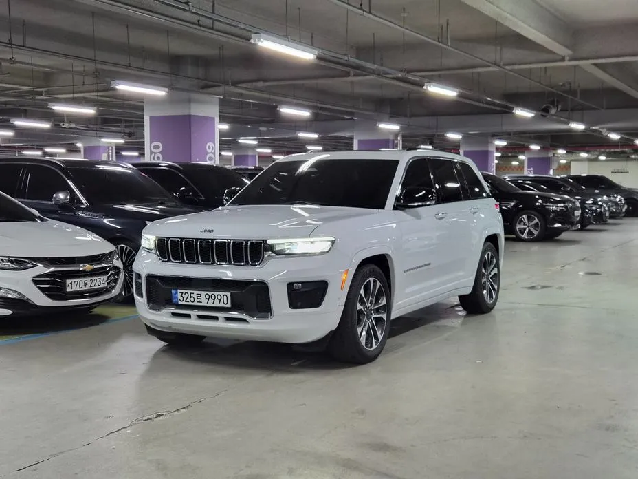 Jeep Cherokee — фото 1