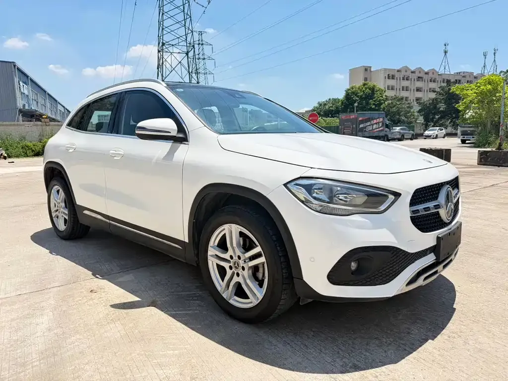 Mercedes-Benz GLA — фото 10