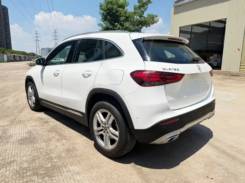 Mercedes-Benz GLA — фото 8