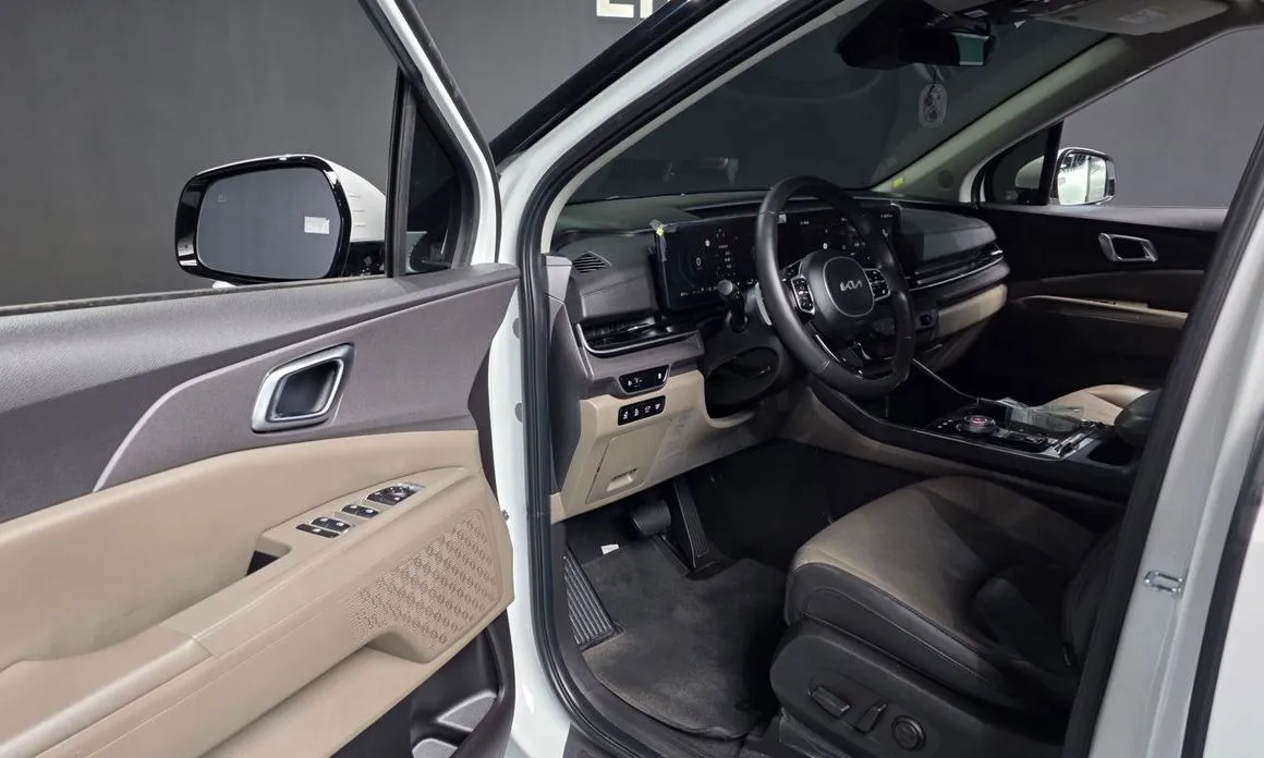 Kia Carnival — фото 10