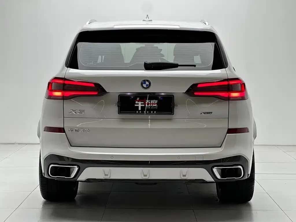 BMW X5 — фото 2