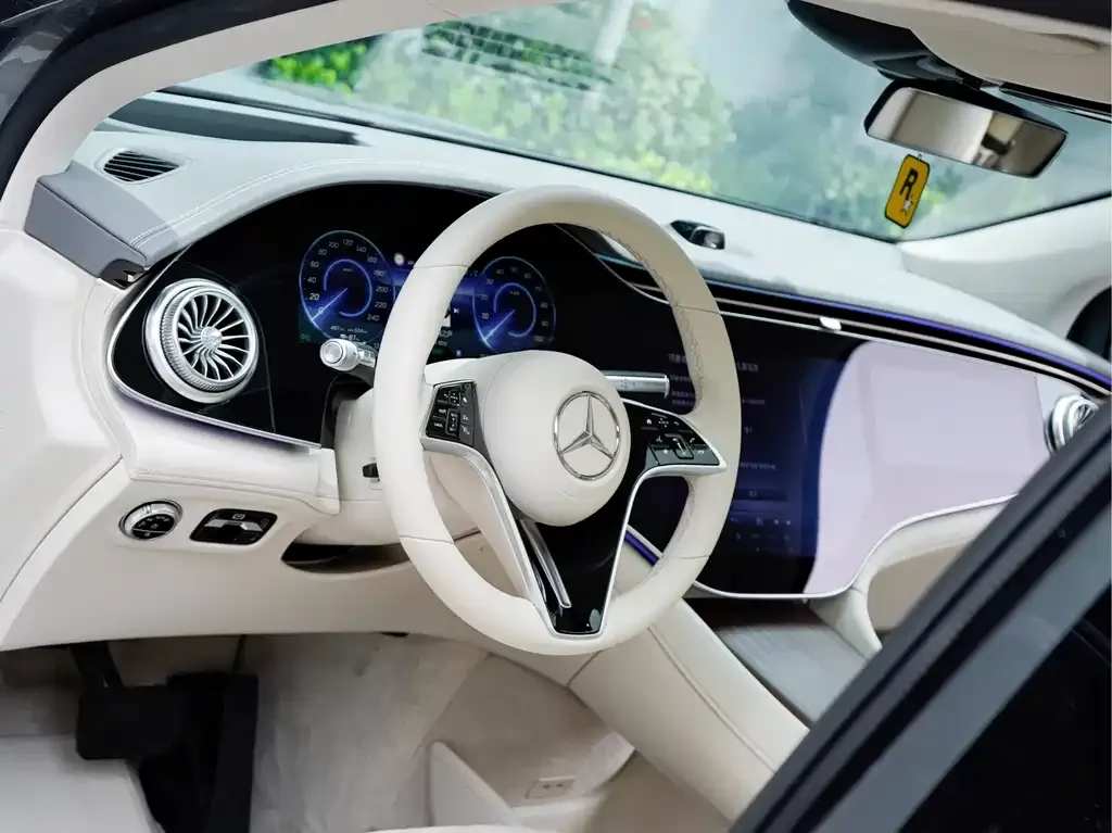 Mercedes-Benz EQS SUV — фото 2
