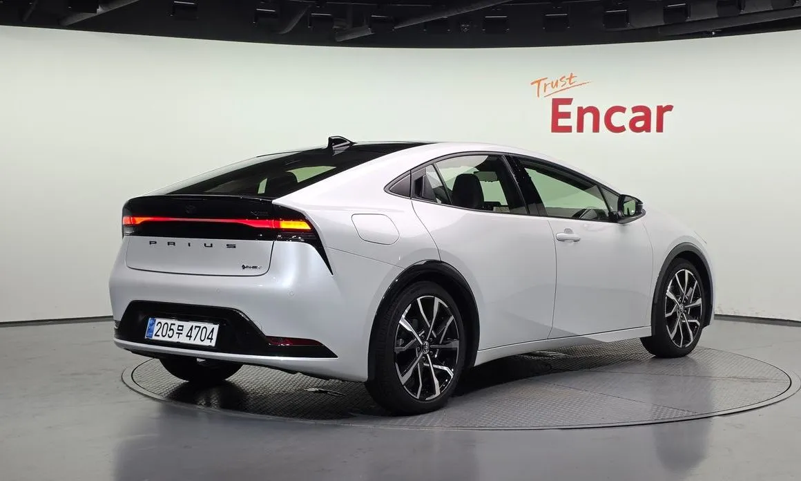 Toyota Prius — фото 3