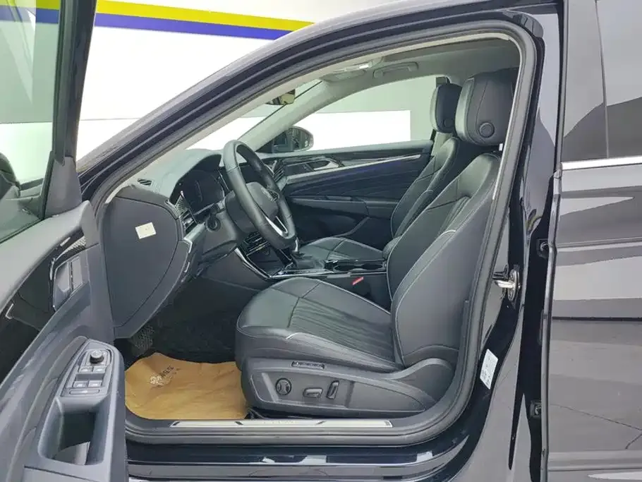 Volkswagen Passat — фото 10