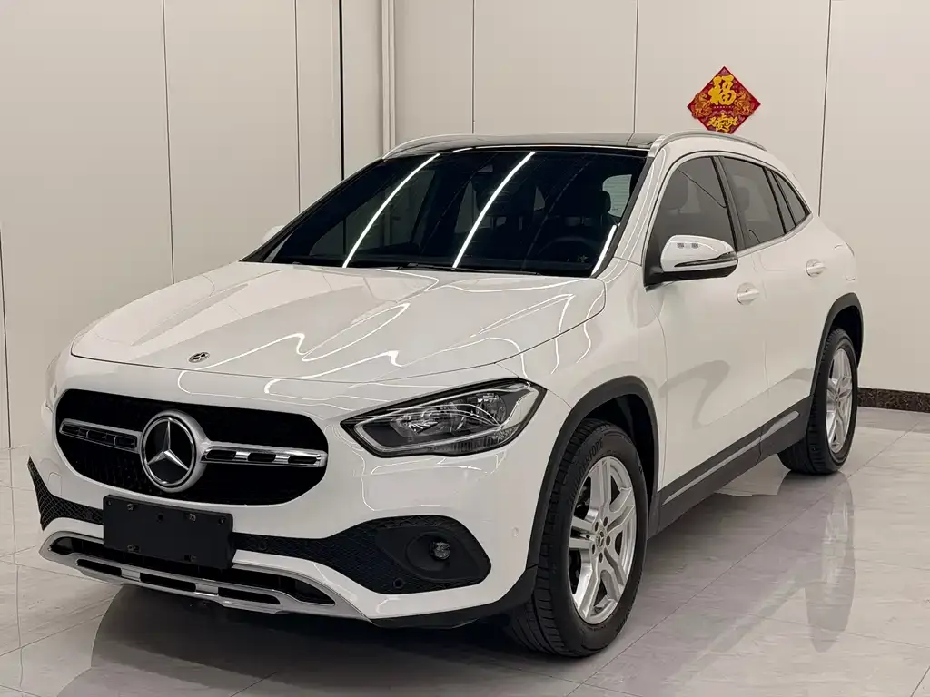 Mercedes-Benz GLA — фото 1
