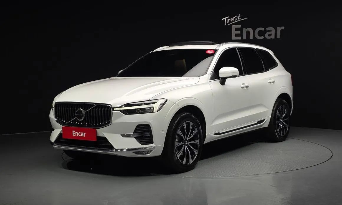 Volvo XC60 — фото 1