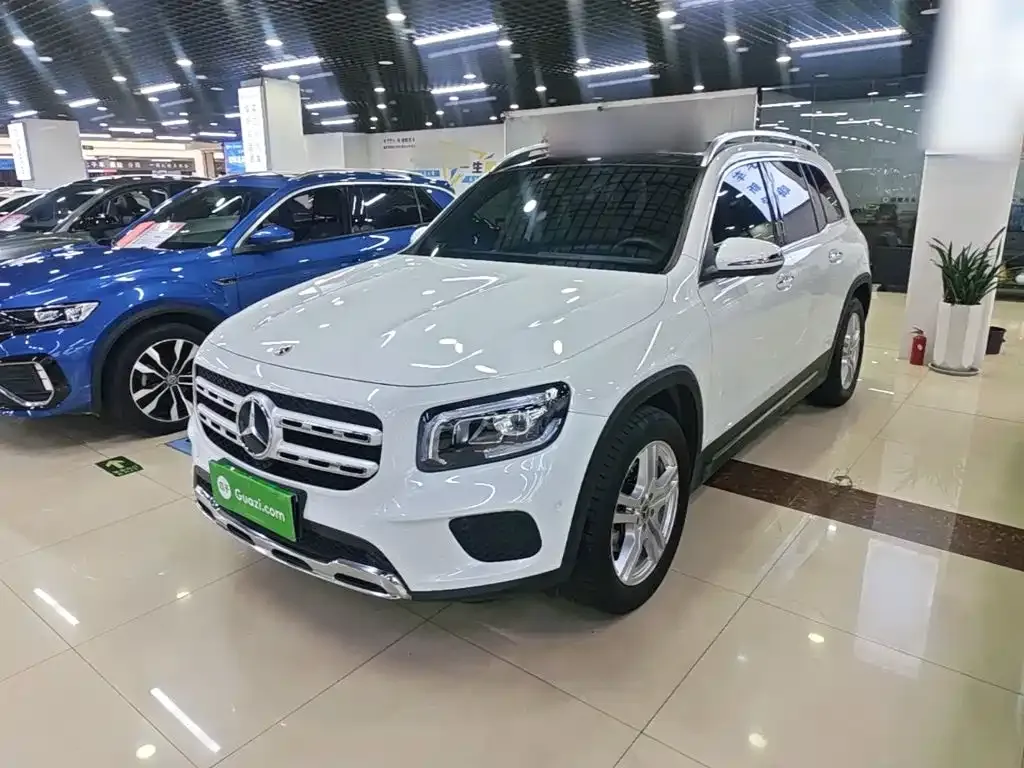Mercedes-Benz GLB — фото 1
