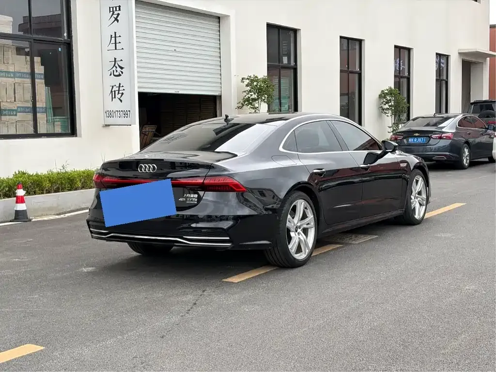 Audi A7L — фото 4
