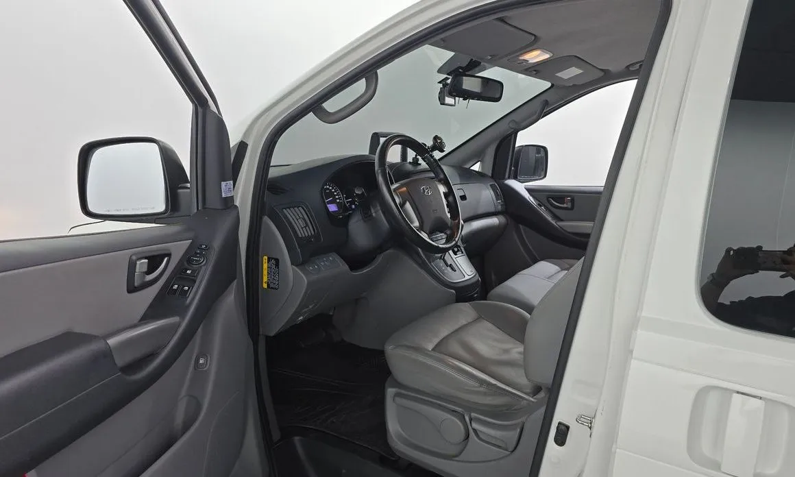 Hyundai Starex — фото 4