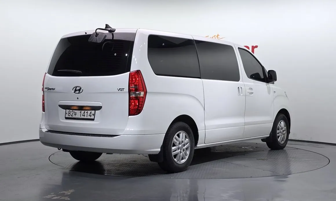 Hyundai Starex — фото 10