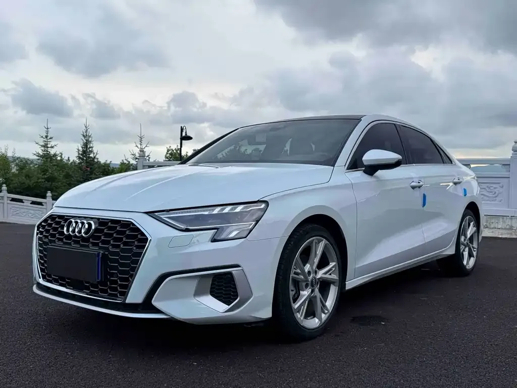 Audi A3 — фото 1